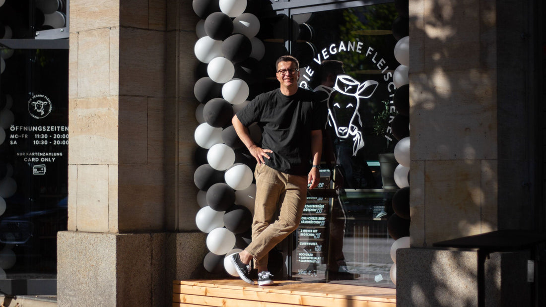 Vom Bankenjob zum Franchisenehmer: Vegane Fleischerei kommt nach Leipzig