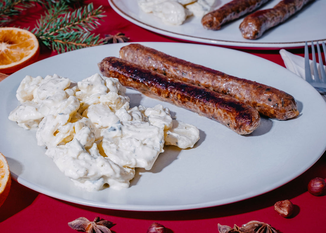 Pflaumenbratwurst und Kartoffelsalat